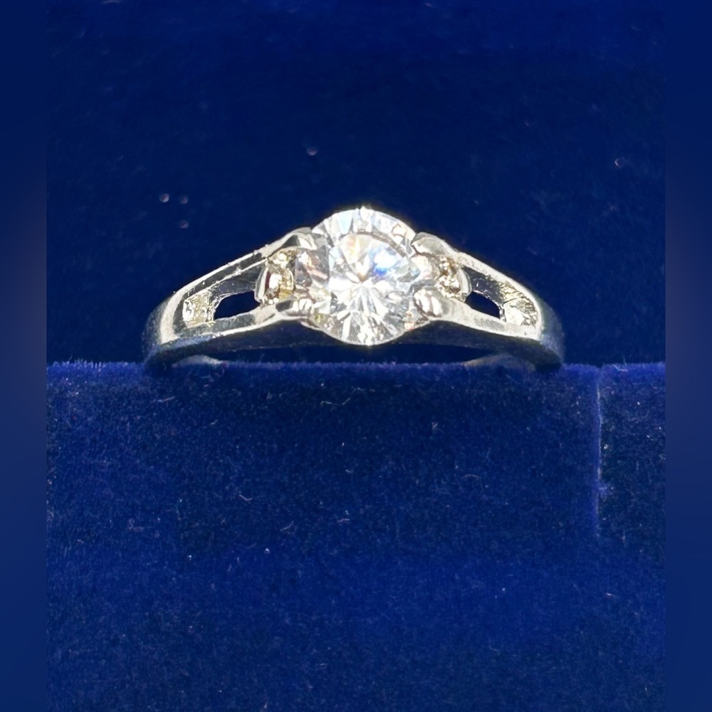 Vintage 1 Carat CZ Womens Ring Size 6.5